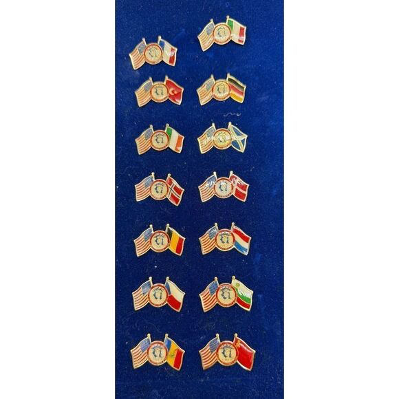 (26) Vintage Statue of Liberty with US & International Flags Patriotic Pins - Picture 2 of 8